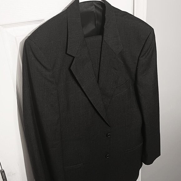Valentino Uomo Men 2 Peice Gray Suit     42R - Picture 1 of 16